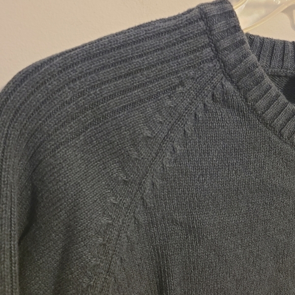 Columbia | Men's Cozy Gray V-Neck Knit and Ribbed Sweater (Size Large) - Picture 3 of 13
